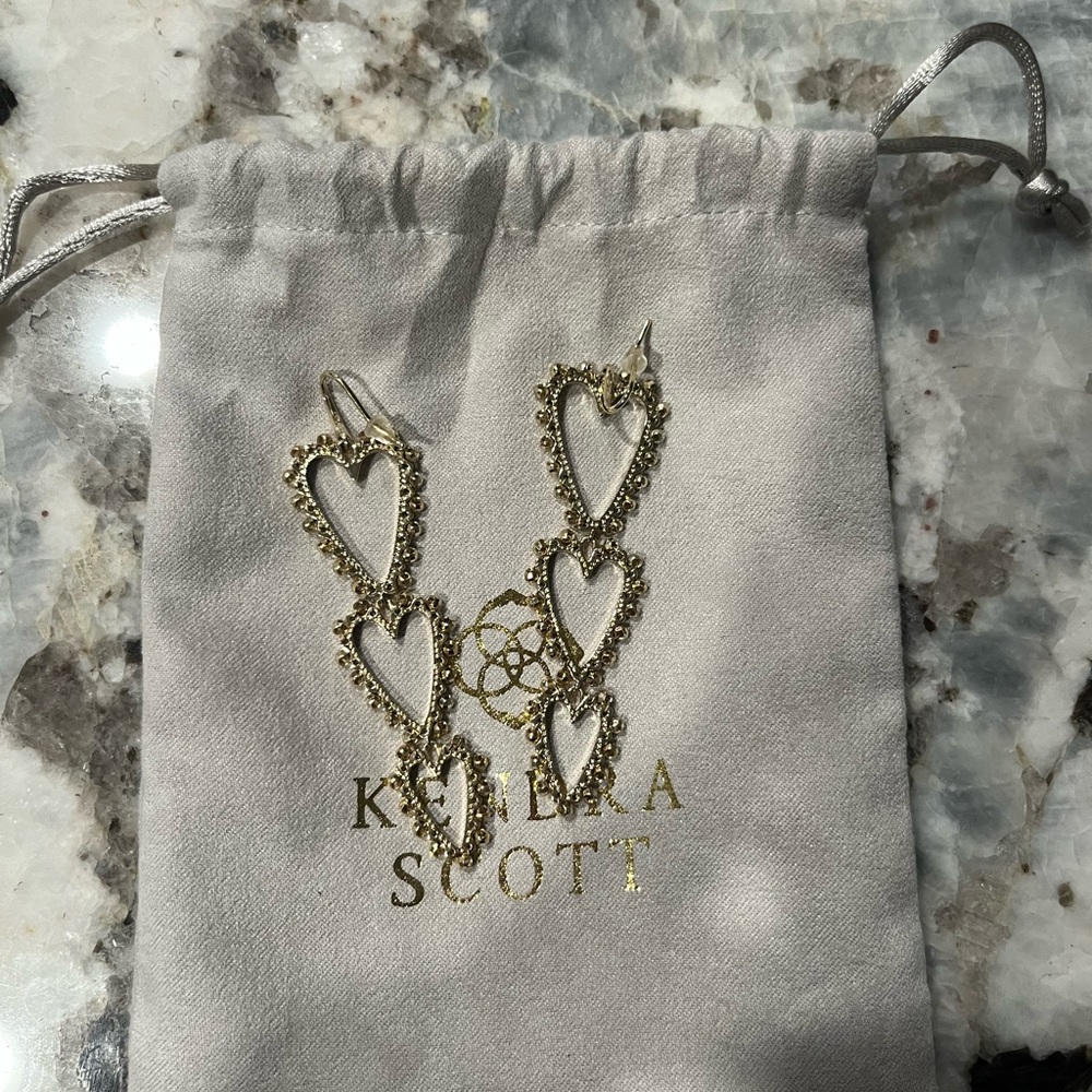 Beaded Ainsley Heart Statement earrings. kendra Scott. Brand new condition!